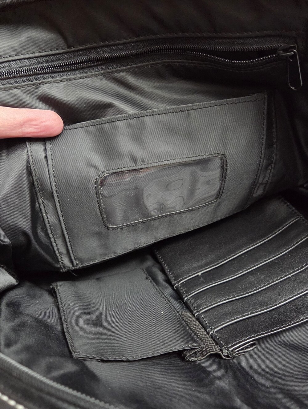 Daytimer Genuine Leather Black Backpack 14 X 13 X 3.5 Inches - Picture 16 of 16